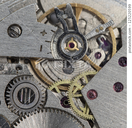clockwork old mechanical watch, high resolution and detail clockwork old mechanical watch, high resolution and detail 125220599
