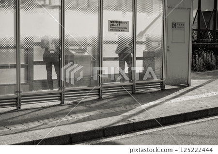 Smoking areas set up by local governments 125222444
