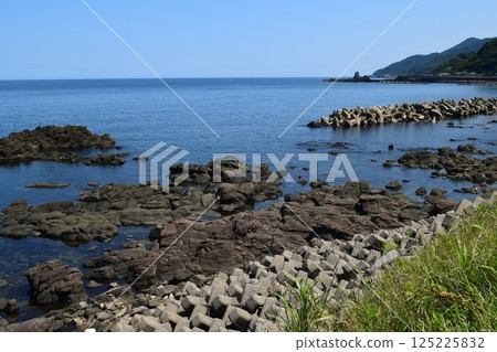 Rocky landscape on the Shonai coast 125225832