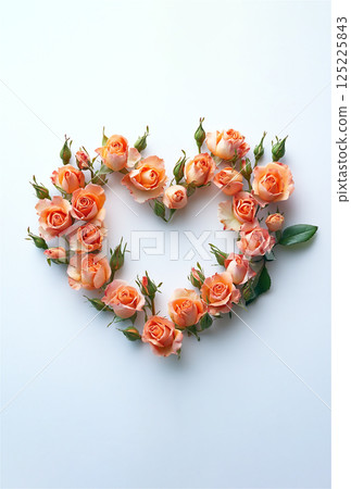 桃色玫瑰排列成心形 125225843