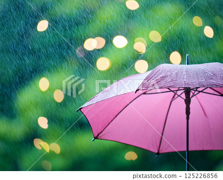 雨天的雨傘 125226856