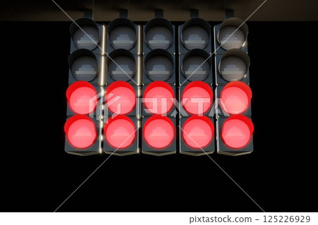 An all-red signal indicates the start of the race 125226929