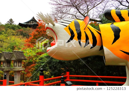 Shigisan Chogosonshi Temple (Otora, Ikoma District, Nara Prefecture) Shigisan Chogosonshi Temple (Otora, Ikoma District, Nara Prefecture) 125228313