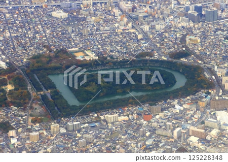 Emperor Nintoku's Tomb (aerial photograph, Sakai City) Emperor Nintoku's Tomb (aerial photograph, Sakai City) 125228348