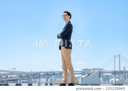 看距離的商人 125228943