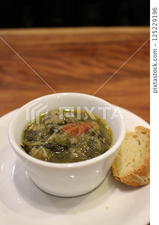 Italian cuisine: Vegetable soup Italian cuisine: Vegetable soup 125229196