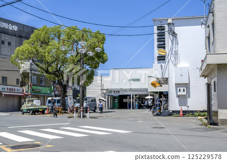 橫濱市彌古站的街景 125229578