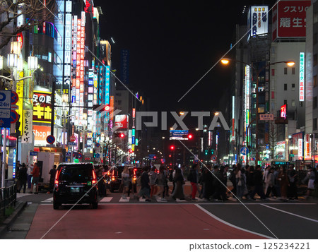 Bustling Shinjuku Kabukicho at night - Cityscape (March 2025) Bustling Shinjuku Kabukicho at night - Cityscape (March 2025) 125234221
