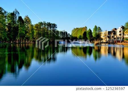 Bessho Numa Park, beautiful with fresh greenery 125236597