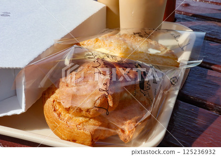 北海道洞爺湖町Lake Hill農場的奶油泡芙 125236932