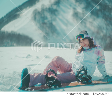 snowboarder, snowboard, snowboarding 125238058