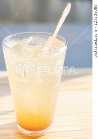 美味的蘇打雞尾酒 美味的蘇打雞尾酒 125238088