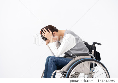 Women suffering wheelchair 125238869