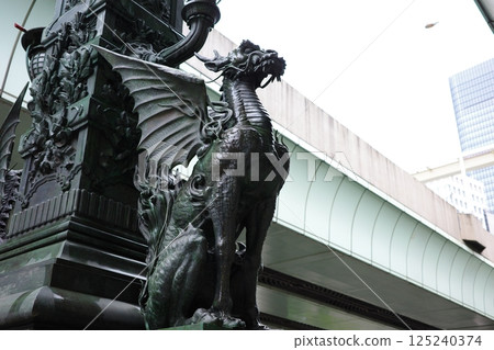 東海道五十三次：日本橋的麒麟像 125240374