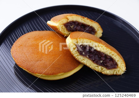 Dorayaki 125240469