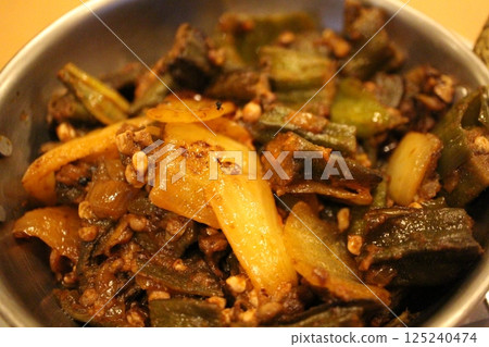 印度菜 Bhindi Masala（咖哩秋葵） 125240474