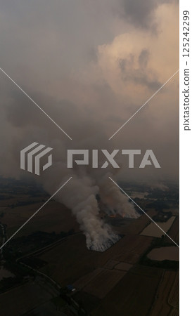 field, fire, flame 125242299