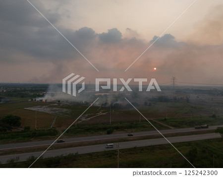 field, fire, flame 125242300