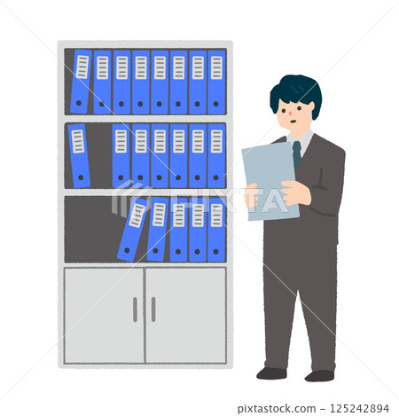 男性辦公室職員閱讀文件 男性辦公室職員閱讀文件 125242894