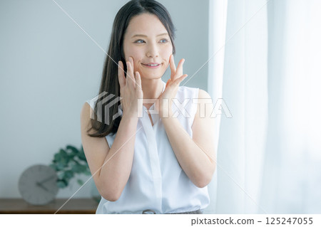 Middle female, beauty image Middle female, beauty image 125247055