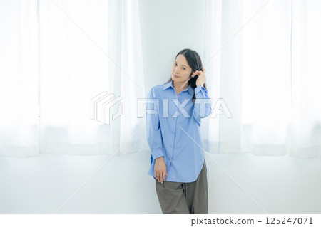 中年女子肖像 125247071