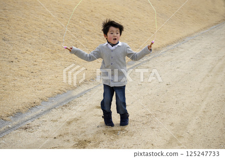 一個孩子 一個孩子 125247733