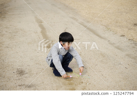 一個孩子 一個孩子 125247794