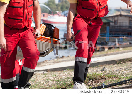 Paramedics in a rescue operation after drowning Paramedics in a rescue operation after drowning 125248949