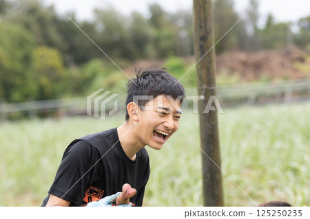 Have fun digging potatoes 125250235