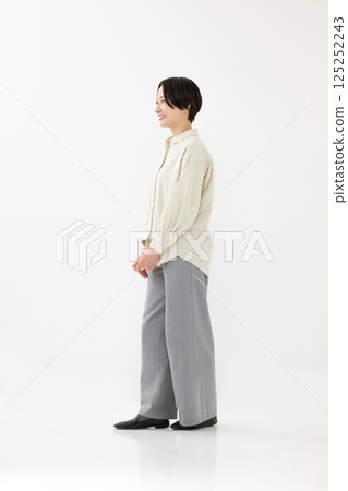 Smiling female portrait Smiling female portrait 125252243