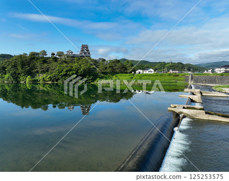 Ozu Castle seen from the Hijikawa River, Ozu City, Ehime Prefecture 125253575