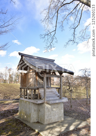 Photographing the grounds of Odaka Shrine in spring in Hokuto, Hokkaido 125260133