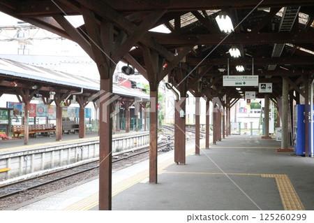 Retro station platform Retro station platform 125260299