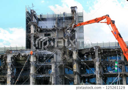 The Kasukabe City Hall building is closing down after 53 years of history and is disappearing... The Kasukabe City Hall building is closing down after 53 years of history and is disappearing... 125261129