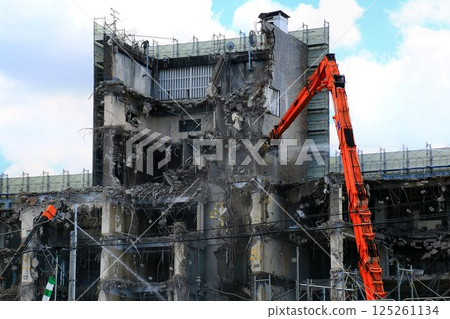 The Kasukabe City Hall building is closing down after 53 years of history and is disappearing... The Kasukabe City Hall building is closing down after 53 years of history and is disappearing... 125261134