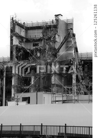 The Kasukabe City Hall building is closing down after 53 years of history and is disappearing... The Kasukabe City Hall building is closing down after 53 years of history and is disappearing... 125261138