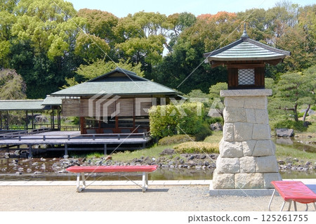 白鳥公園的通宵燈籠和清波亭 白鳥公園的通宵燈籠和清波亭 125261755