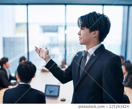 展望未來的演講—年輕領導者的信任時刻 125263824