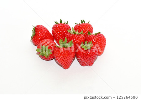香甜可口的草莓（埼玉縣產的阿瑪蘭） 125264590