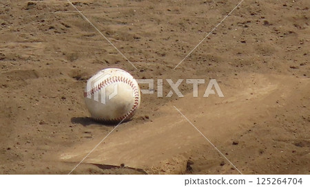 Mound and ball 125264704
