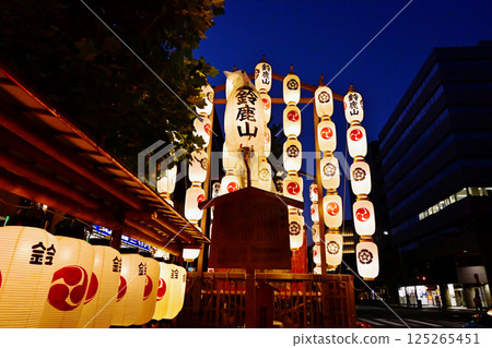 Kyoto Gion Festival, Kyoto's summer festival, one of Japan's three major festivals, night view of the Gion Festival, Yoiyama scenery, lanterns shining in the night sky Kyoto Gion Festival, Kyoto's summer festival, one of Japan's three major festivals, night view of the Gion Festival, Yoiyama scenery, lanterns shining in the night sky 125265451
