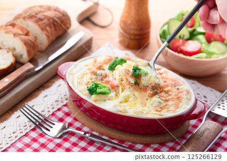 金黃烤焗烤 125266129