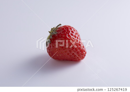 Strawberry Strawberry 125267419