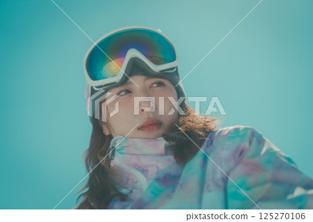 snowboarder, snowboard, snowboarding 125270106