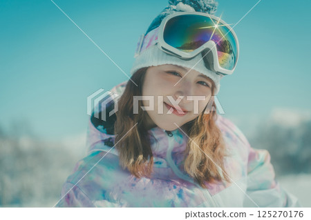 females, snowboard, snowboarding 125270176