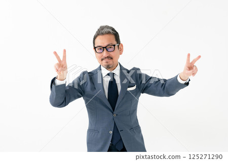 Men in suits, business, peace 125271290