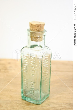 艾菲爾鐵塔果汁瓶，附塞玻璃瓶 125273723