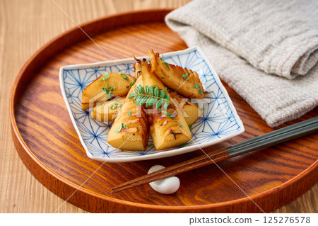 Grilled bamboo shoots with kinome leaves | Spring Japanese cuisine Grilled bamboo shoots with kinome leaves | Spring Japanese cuisine 125276578