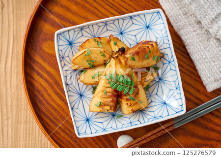 Grilled bamboo shoots with kinome leaves | Spring Japanese cuisine Grilled bamboo shoots with kinome leaves | Spring Japanese cuisine 125276579