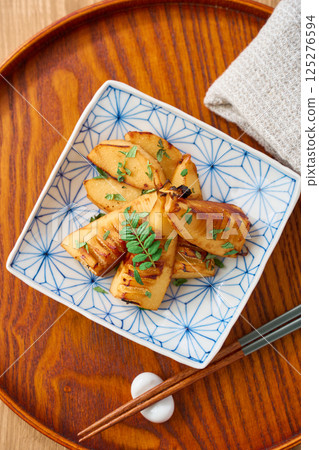 Grilled bamboo shoots with kinome leaves | Spring Japanese cuisine 125276594